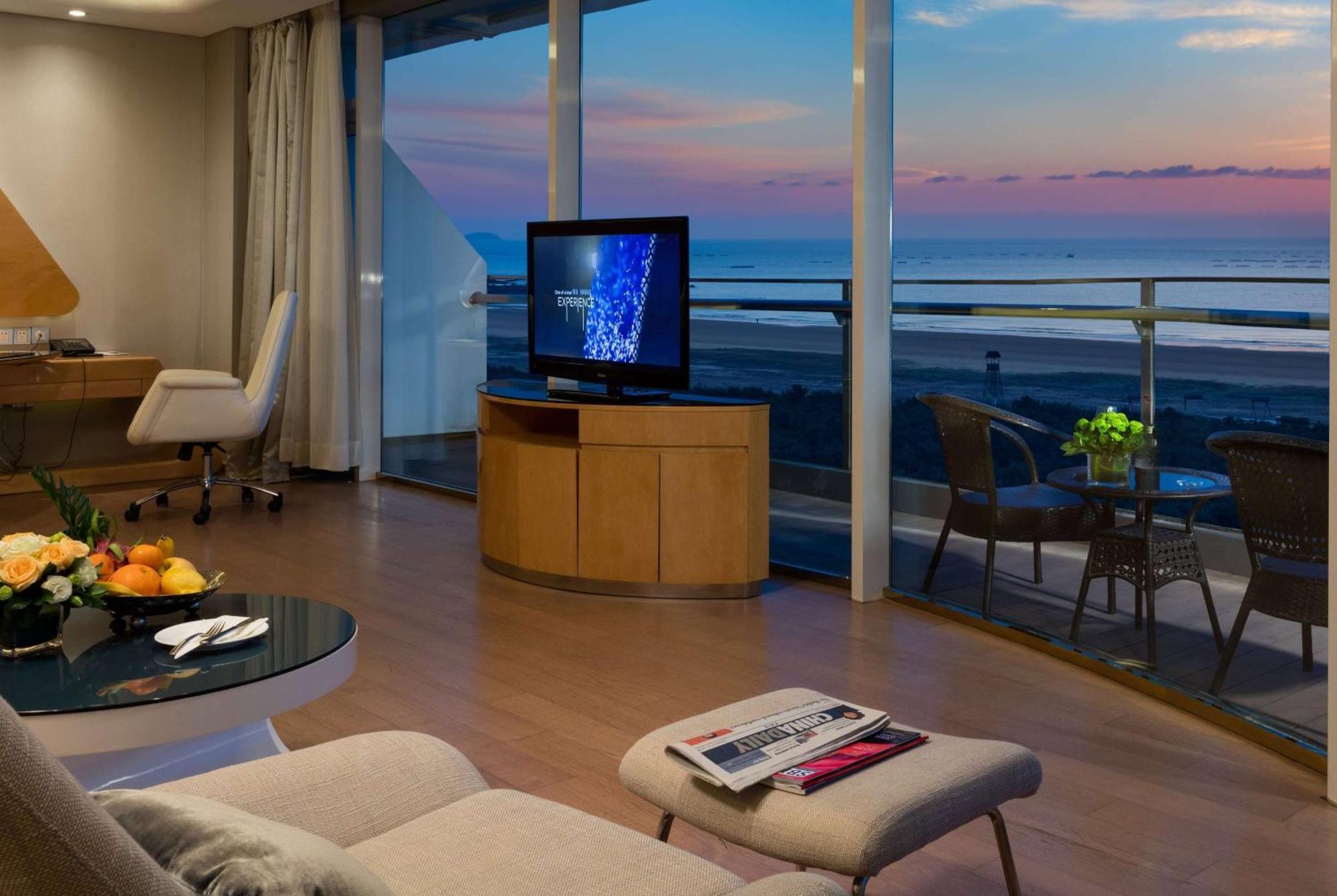 Wyndham Grand Qingdao Otel Dış mekan fotoğraf