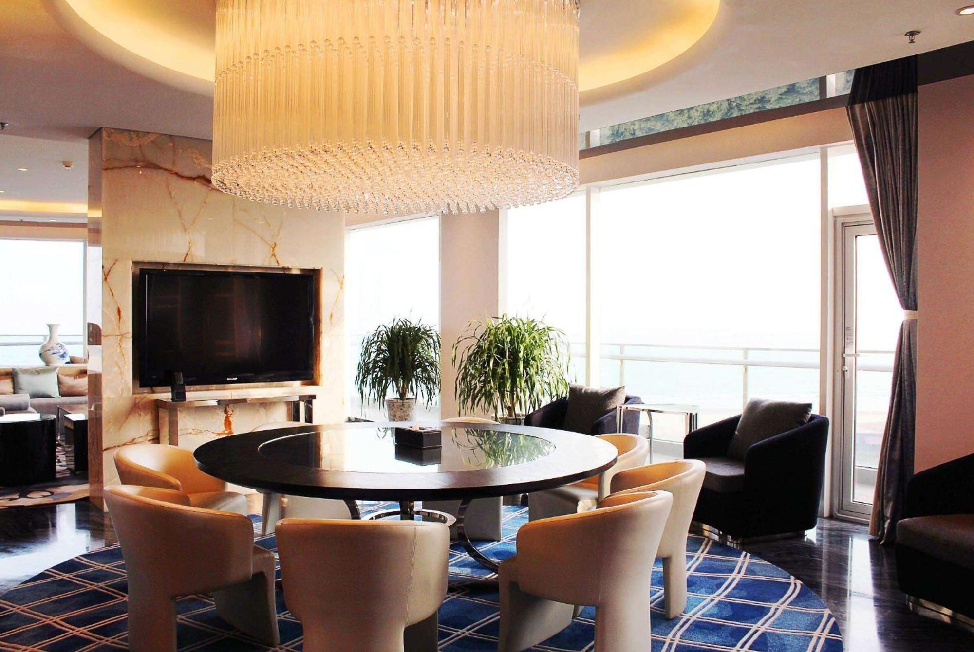 Wyndham Grand Qingdao Otel Dış mekan fotoğraf